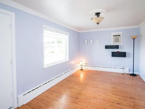 Dining room - 288 Rue Principale E., Sainte-Hélène-De-Kamouraska, QC - Indoor Photo Showing Other Room