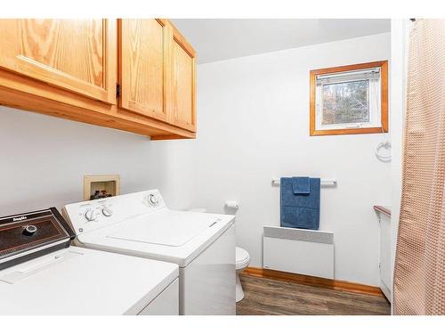 Salle de bains - 1588 Ch. Du Lac-Chaud, La Macaza, QC - Indoor Photo Showing Laundry Room