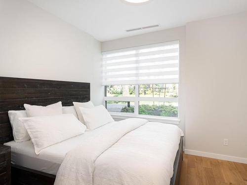 101-1201 Fort St, Victoria, BC - Indoor Photo Showing Bedroom