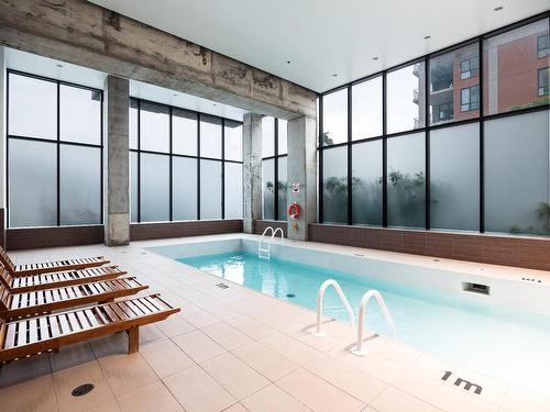 Piscine - 203-801 Rue De La Commune E., Montréal (Ville-Marie), QC - Indoor Photo Showing Other Room