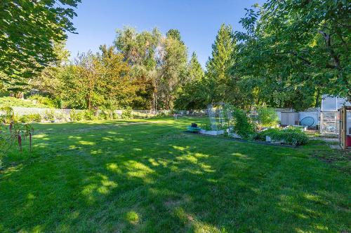 1605 Crawford Road, Kelowna, BC - Outdoor