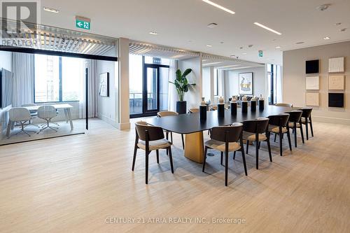 1718 - 2020 Bathurst Street, Toronto (Humewood-Cedarvale), ON - Indoor Photo Showing Dining Room