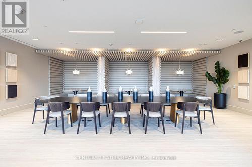 1718 - 2020 Bathurst Street, Toronto (Humewood-Cedarvale), ON - Indoor Photo Showing Dining Room