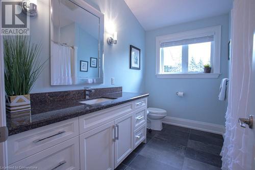 263 Riverbank Drive, Cambridge, ON - Indoor Photo Showing Bathroom