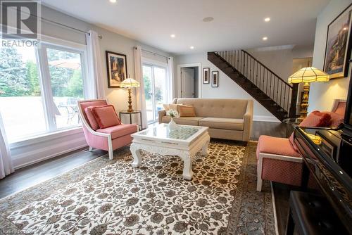 263 Riverbank Drive, Cambridge, ON - Indoor Photo Showing Living Room