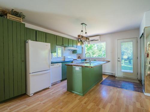 Cuisine - 211 Rue Des Cornouillers, Shawinigan, QC - Indoor Photo Showing Kitchen