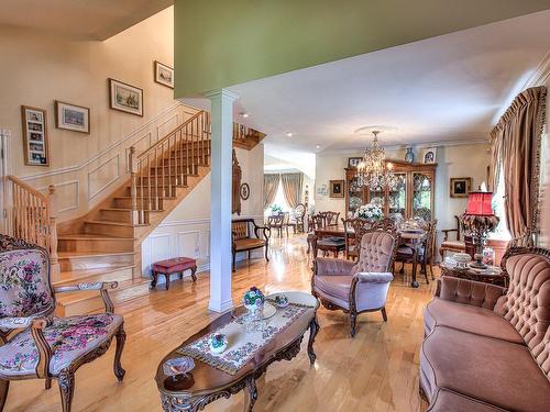 Interior - 265 Rue Maupassant, Dollard-Des-Ormeaux, QC - Indoor Photo Showing Living Room