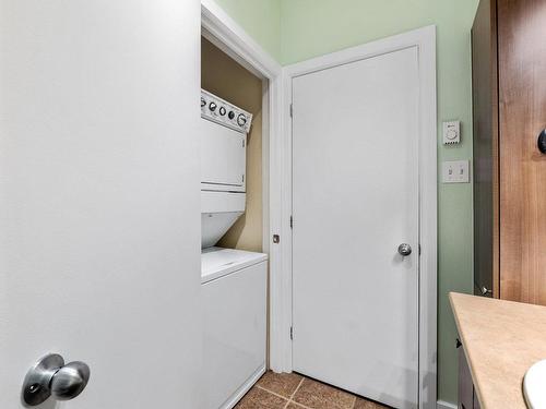 Bathroom - 111-100 Av. Du Golf, La Prairie, QC - Indoor Photo Showing Laundry Room