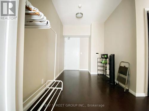 1410 - 832 Bay Street, Toronto, ON - Indoor Photo Showing Other Room