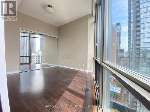 1410 - 832 Bay Street, Toronto, ON - Indoor Photo Showing Other Room