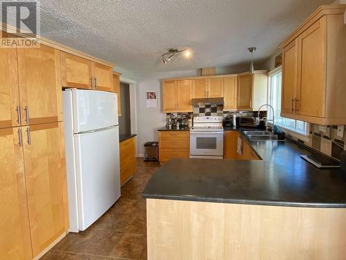 315 Alberta Place, Prince Rupert, BC - Indoor Photo Showing Kitchen With Double Sink