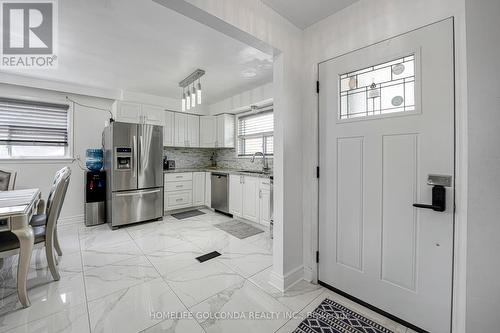 23 Rambler Place, Toronto (Glenfield-Jane Heights), ON - Indoor Photo Showing Kitchen