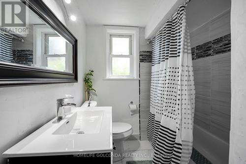 23 Rambler Place, Toronto (Glenfield-Jane Heights), ON - Indoor Photo Showing Bathroom