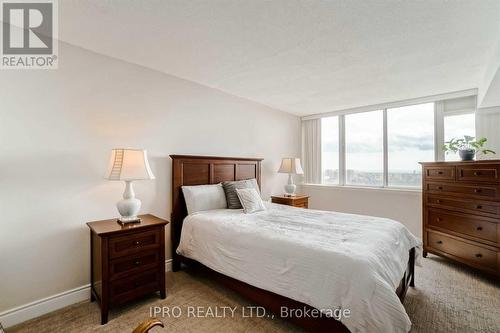 2010 - 350 Webb Drive, Mississauga (City Centre), ON - Indoor Photo Showing Bedroom