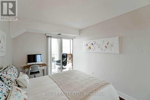 2010 - 350 Webb Drive, Mississauga (City Centre), ON - Indoor Photo Showing Bedroom