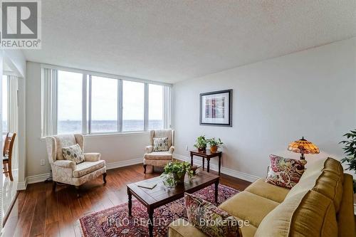 2010 - 350 Webb Drive, Mississauga (City Centre), ON - Indoor Photo Showing Living Room