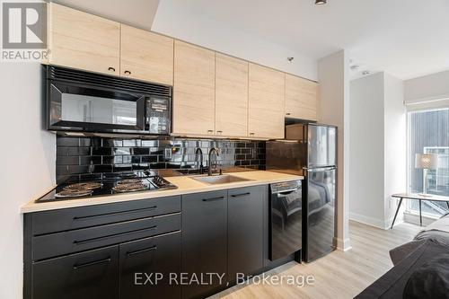 1301 - 200 Victoria Street, Toronto, ON - Indoor Photo Showing Kitchen