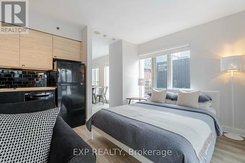 1301 - 200 Victoria Street, Toronto, ON - Indoor Photo Showing Bedroom