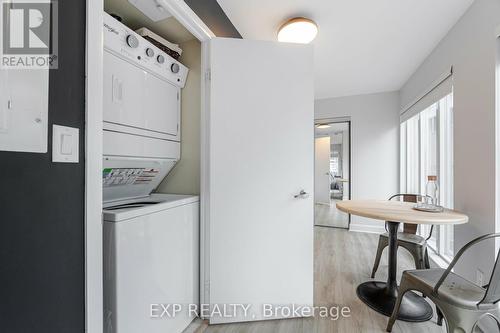 1301 - 200 Victoria Street, Toronto (Church-Yonge Corridor), ON - Indoor Photo Showing Laundry Room