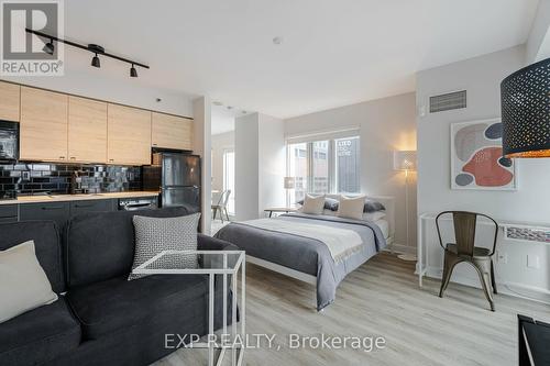 1301 - 200 Victoria Street, Toronto (Church-Yonge Corridor), ON - Indoor Photo Showing Bedroom