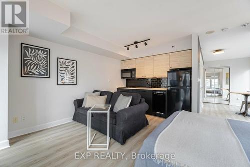 1301 - 200 Victoria Street, Toronto (Church-Yonge Corridor), ON - Indoor Photo Showing Kitchen