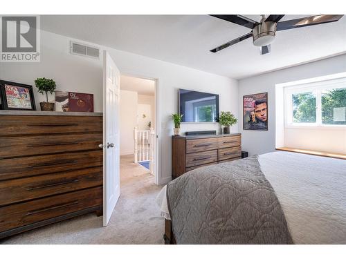 294 Marigold Road, Kelowna, BC - Indoor Photo Showing Bedroom