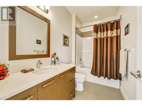 1788 Shayler Place, Kelowna, BC - Indoor Photo Showing Bathroom