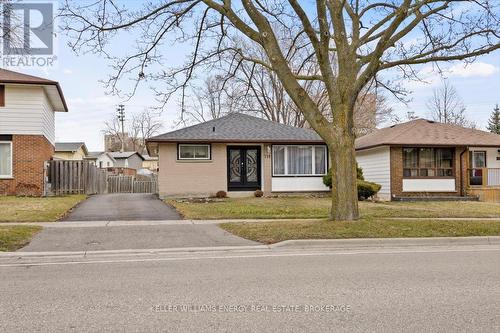 719 Central Park Boulevard N, Oshawa (Centennial), ON - Outdoor With Facade