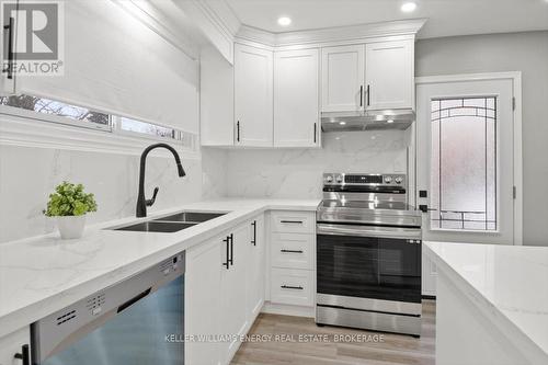 719 Central Park Boulevard N, Oshawa (Centennial), ON - Indoor Photo Showing Kitchen With Double Sink With Upgraded Kitchen