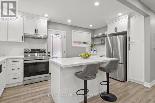 719 Central Park Boulevard N, Oshawa (Centennial), ON - Indoor Photo Showing Kitchen With Upgraded Kitchen