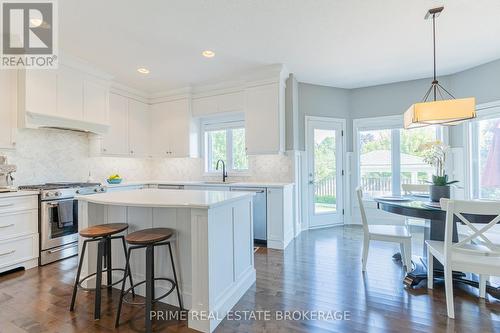 56 Fieldstone Crescent S, Middlesex Centre (Komoka), ON - Indoor Photo Showing Kitchen With Upgraded Kitchen