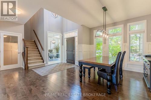 56 Fieldstone Crescent S, Middlesex Centre (Komoka), ON - Indoor Photo Showing Dining Room