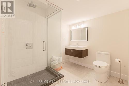 56 Fieldstone Crescent S, Middlesex Centre (Komoka), ON - Indoor Photo Showing Bathroom