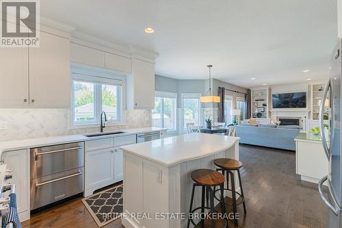 56 Fieldstone Crescent S, Middlesex Centre (Komoka), ON - Indoor Photo Showing Kitchen With Upgraded Kitchen