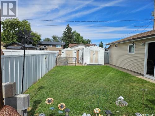 1438 Spadina Street W, Moose Jaw, SK - Outdoor