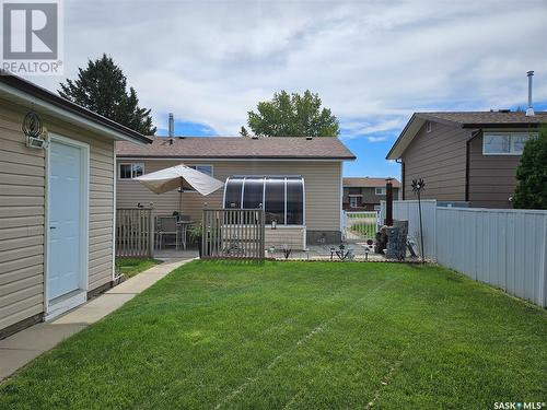 1438 Spadina Street W, Moose Jaw, SK - Outdoor