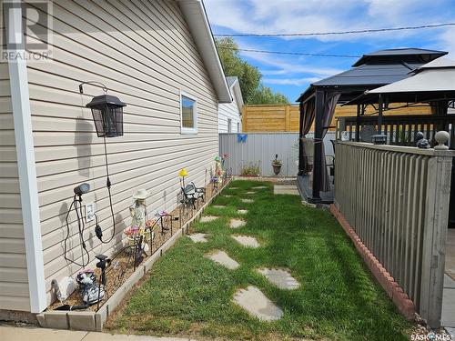 1438 Spadina Street W, Moose Jaw, SK - Outdoor With Exterior