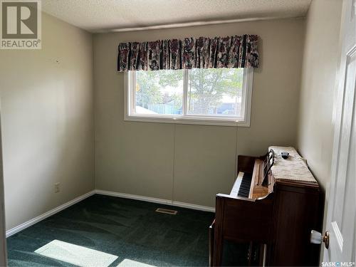 206 2Nd Avenue E, Lampman, SK - Indoor Photo Showing Other Room