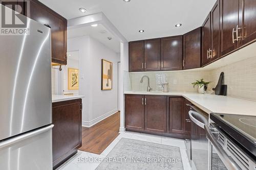 1611 - 115 Hillcrest Avenue, Mississauga (Cooksville), ON - Indoor Photo Showing Kitchen