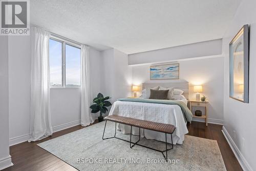 1611 - 115 Hillcrest Avenue, Mississauga (Cooksville), ON - Indoor Photo Showing Bedroom