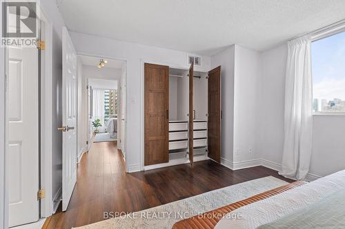 1611 - 115 Hillcrest Avenue, Mississauga (Cooksville), ON - Indoor Photo Showing Bedroom