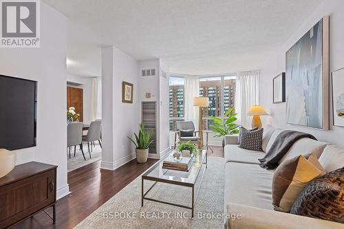 1611 - 115 Hillcrest Avenue, Mississauga (Cooksville), ON - Indoor Photo Showing Living Room