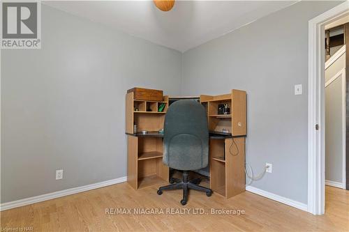 112 Clara Street, Thorold, ON - Indoor Photo Showing Office