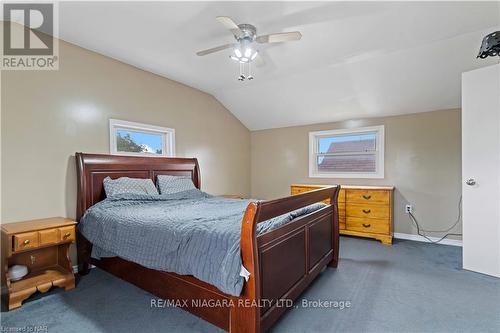 112 Clara Street, Thorold, ON - Indoor Photo Showing Bedroom