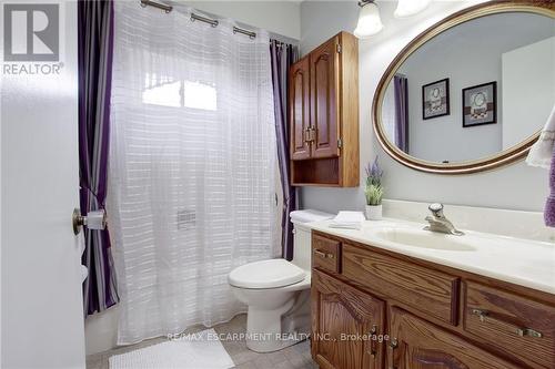 247 Fernwood Crescent, Hamilton (Hampton Heights), ON - Indoor Photo Showing Bathroom