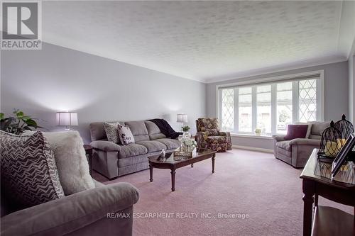 247 Fernwood Crescent, Hamilton (Hampton Heights), ON - Indoor Photo Showing Living Room