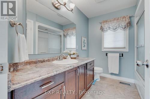 337 Featherstone Crescent, Kitchener, ON - Indoor Photo Showing Bathroom