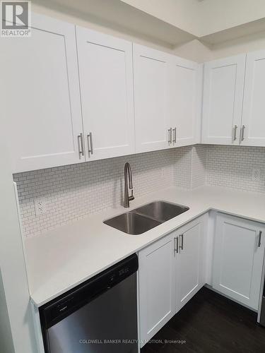 909 - 128 King Street N, Waterloo, ON - Indoor Photo Showing Kitchen With Double Sink