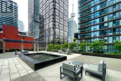 625 - 115 Blue Jays Way, Toronto (Waterfront Communities), ON - Outdoor With Facade