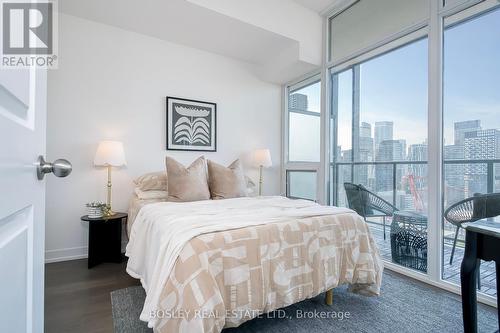 1904 - 105 George Street, Toronto, ON - Indoor Photo Showing Bedroom